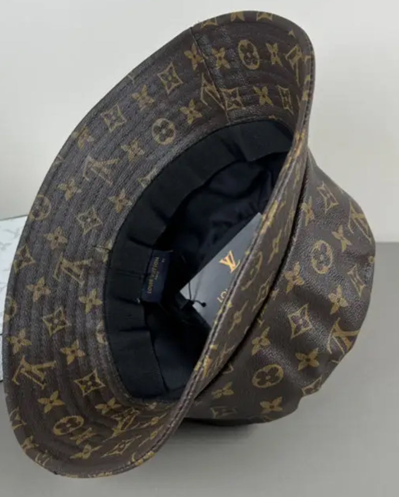 HAT LV